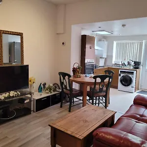 Homestay En-suit On Chilwell Street, Nottingham