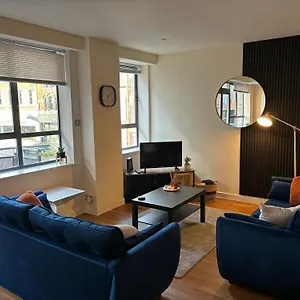 Apartment Modern 2 Bdr Flat In Centre With Free Parking, Nottingham